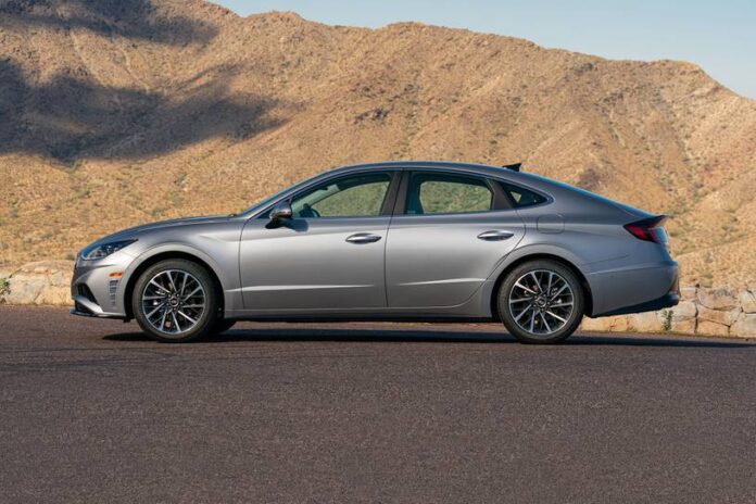 2022_hyundai_sonata_sedan_limited_6.jpg