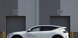 La administración Trump obliga a un fabricante de vehículos eléctricos a dejar de vender en Estados Unidos