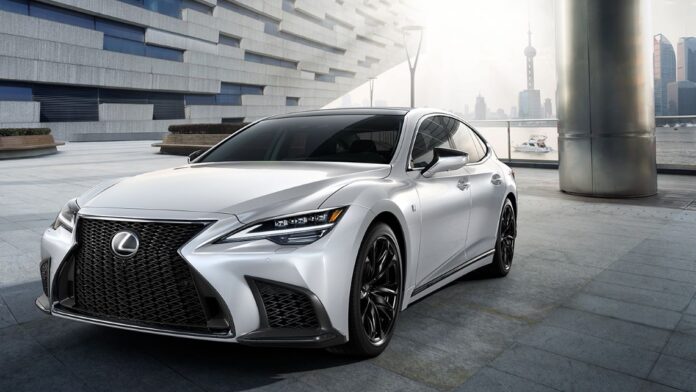2024_Lexus_LS_500_006.jpg