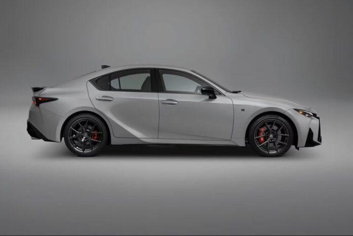 lexus-2.jpg